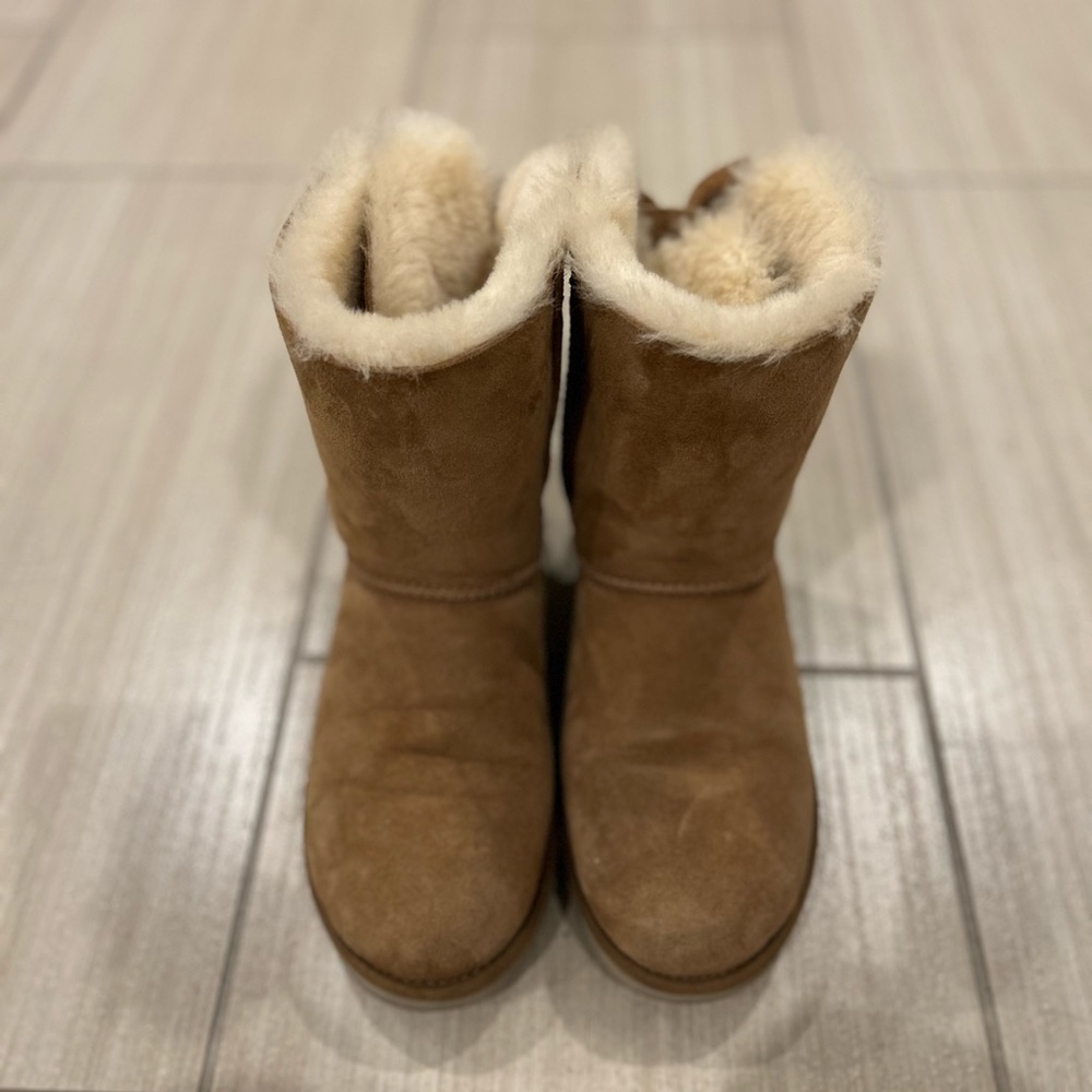 UGG Meilani, Size 7